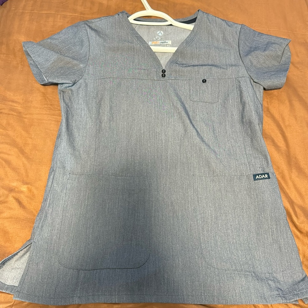 Adar Pro Heather Scrub top XS